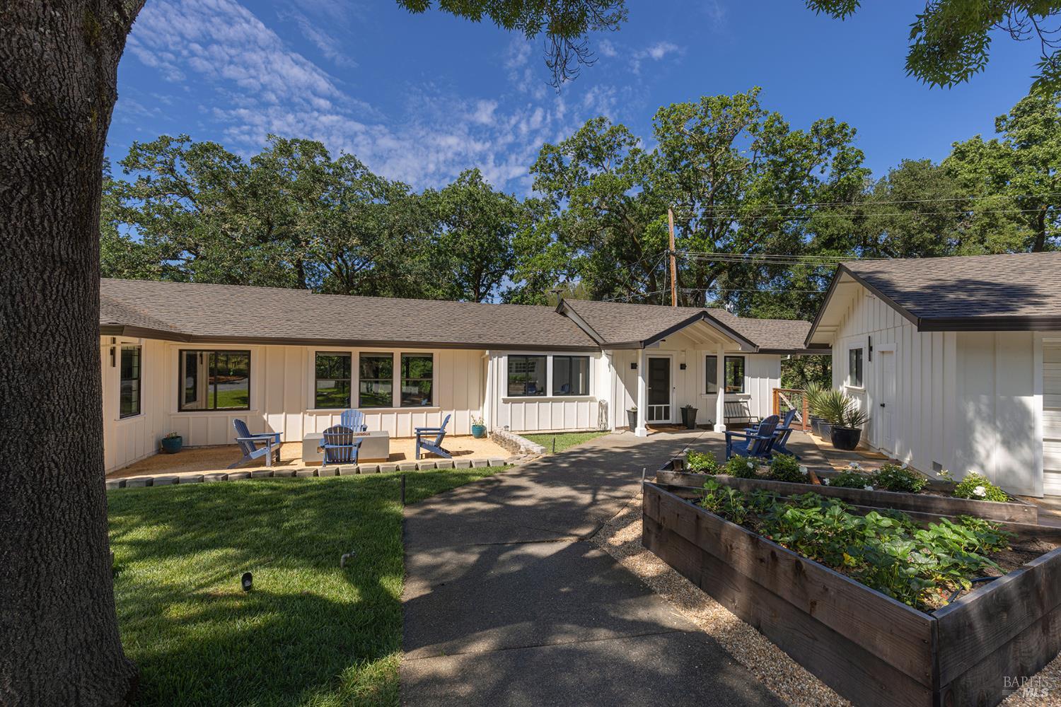 14734 Young Road Healdsburg, CA 95448 - Photo 2 of 51