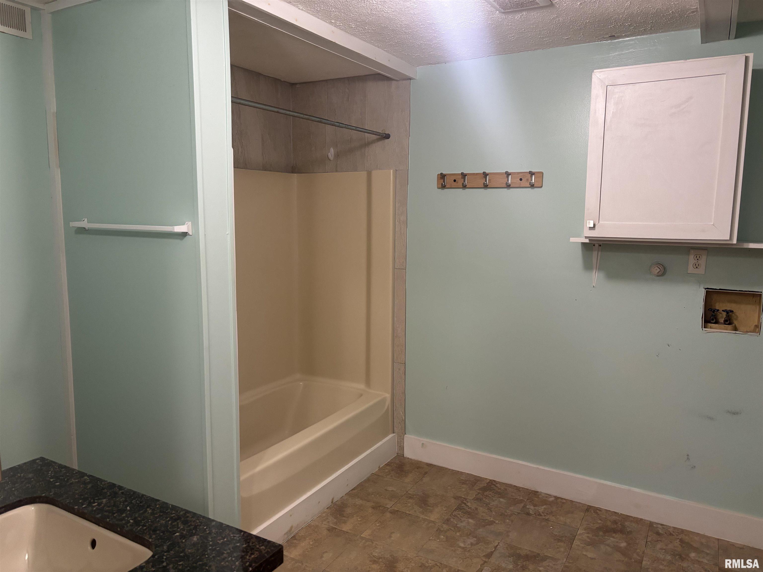 214 South Sherman Street Girard, IL 62640 - Photo 13 of 22