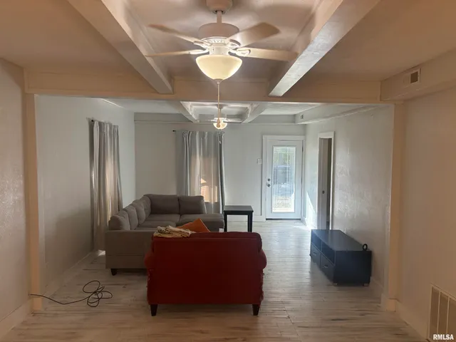 $65,000 | 214 South Sherman Street, Girard, IL 62640