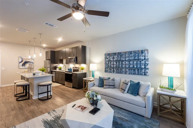 $1,195 | 15915 Kingfield Drive, Unit 1139, Houston, TX 77084