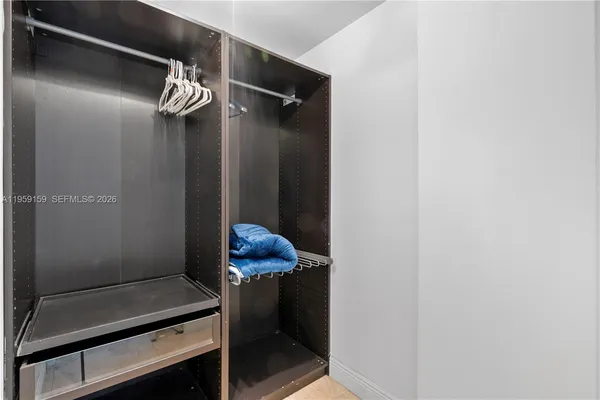 $3,000 | 185 Southeast 14th Terrace, Unit 2602, Miami, FL 33131