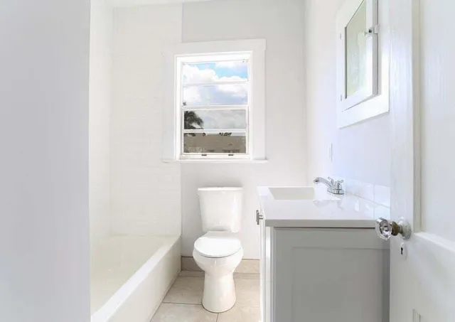 $2,800 | 4009 Garden Avenue, Unit A, West Palm Beach, FL 33405