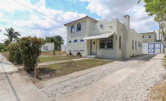 $2,800 | 4009 Garden Avenue, Unit A, West Palm Beach, FL 33405