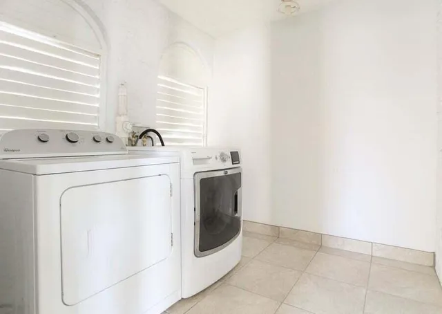 $2,800 | 4009 Garden Avenue, Unit A, West Palm Beach, FL 33405