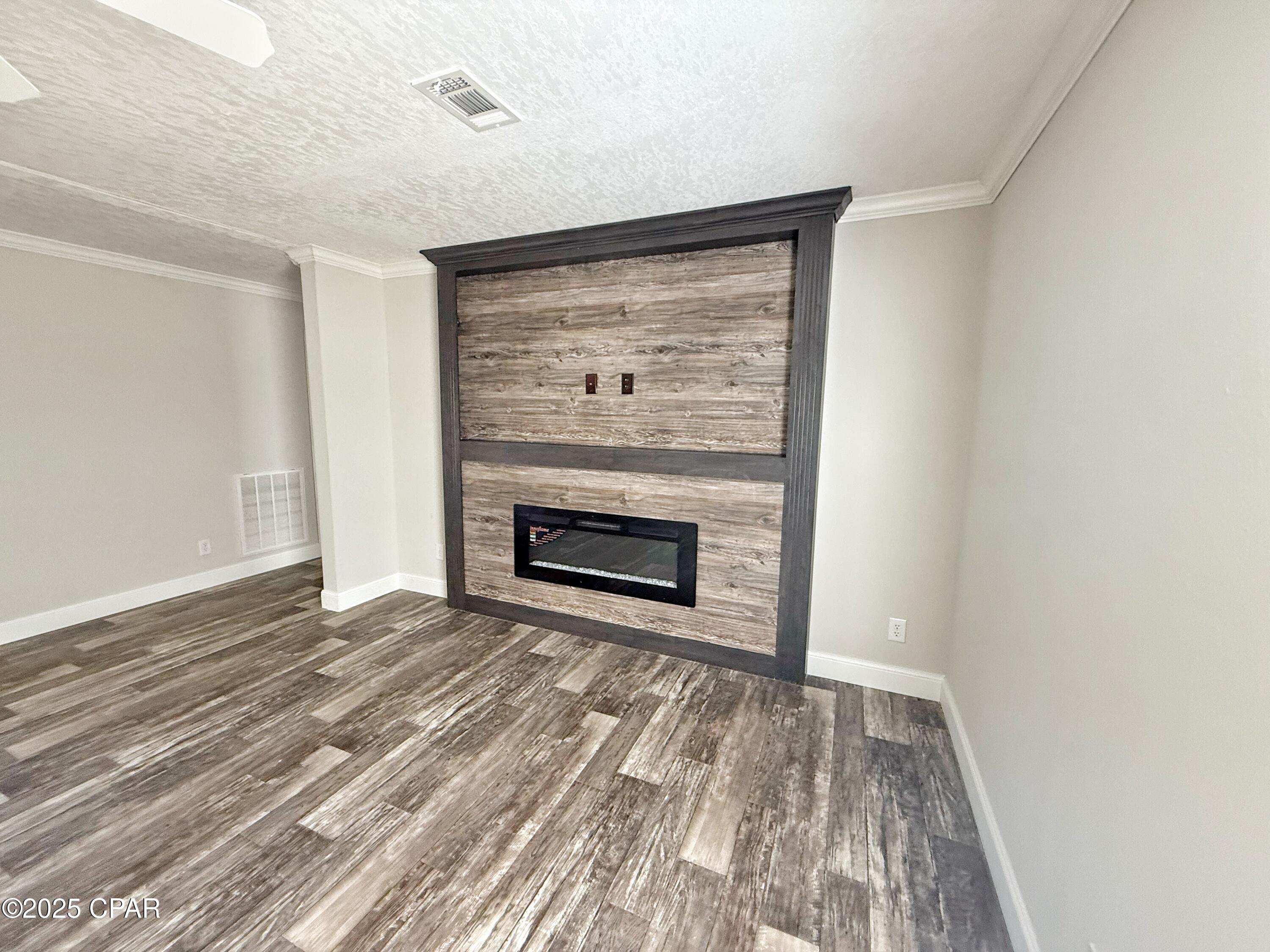 1818 Kaham Lane Grand Ridge, FL 32442 - Photo 7 of 30