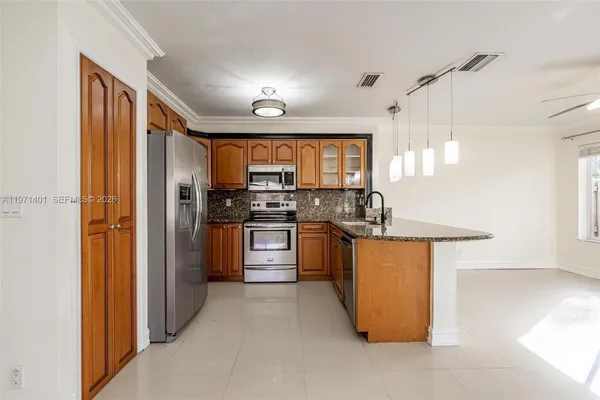 $3,800 | 11191 Southwest 17th Manor, Davie, FL 33324