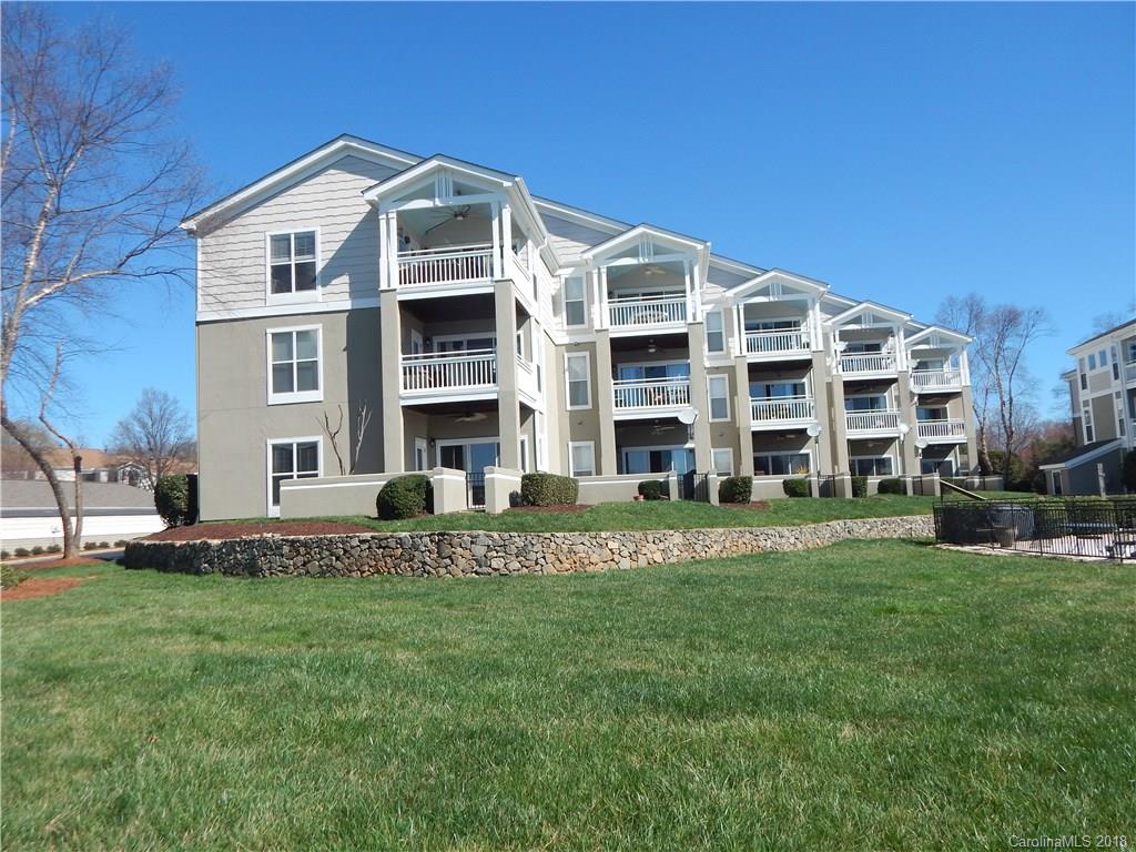 1300 Torrence Circle Davidson, NC 28036 - Photo 2 of 21