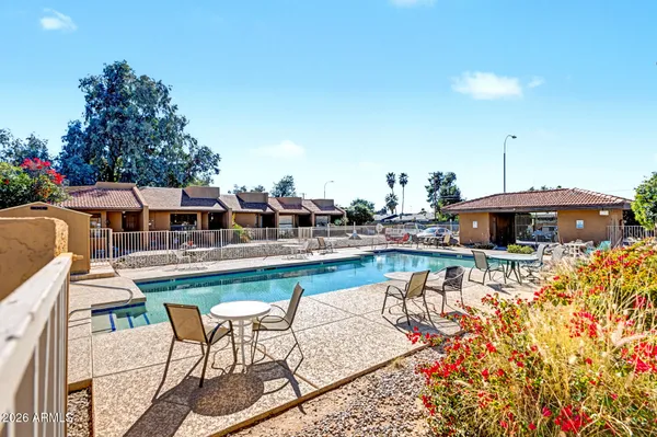 $220,000 | 3228 West Glendale Avenue, Unit 170, Phoenix, AZ 85051