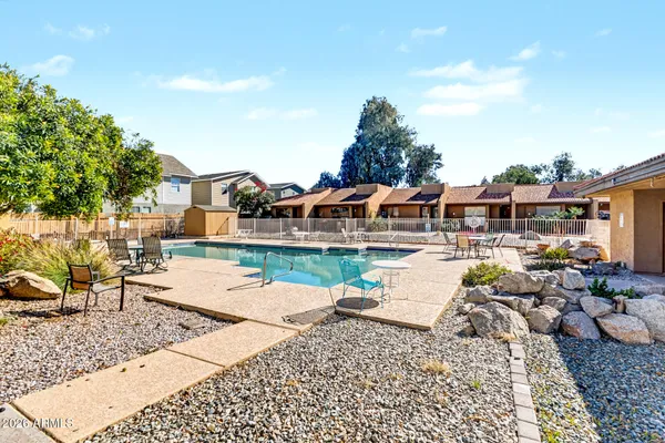 $220,000 | 3228 West Glendale Avenue, Unit 170, Phoenix, AZ 85051