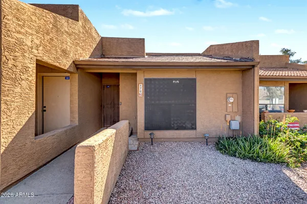 $220,000 | 3228 West Glendale Avenue, Unit 170, Phoenix, AZ 85051