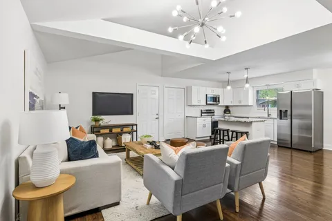 $525,000 | 5008 Suter Drive, Nashville, TN 37211