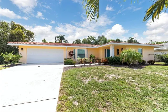 $5,950 | 2943 Tuckerstown Drive, Sarasota, FL 34231