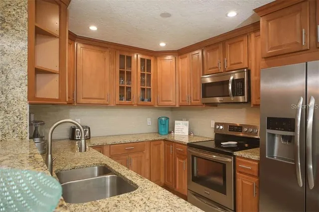 $5,950 | 2943 Tuckerstown Drive, Sarasota, FL 34231