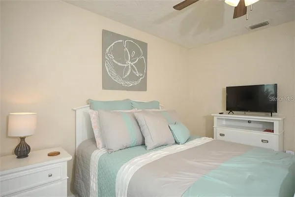 $4,750 | 2943 Tuckerstown Drive, Sarasota, FL 34231