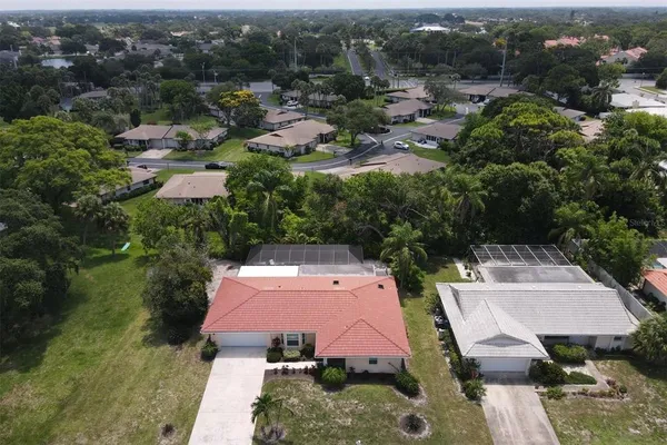 $4,750 | 2943 Tuckerstown Drive, Sarasota, FL 34231