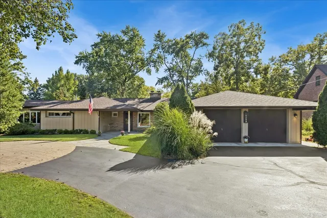 $789,000 | 16280 West Woodbine Circle, Vernon Hills, IL 60061