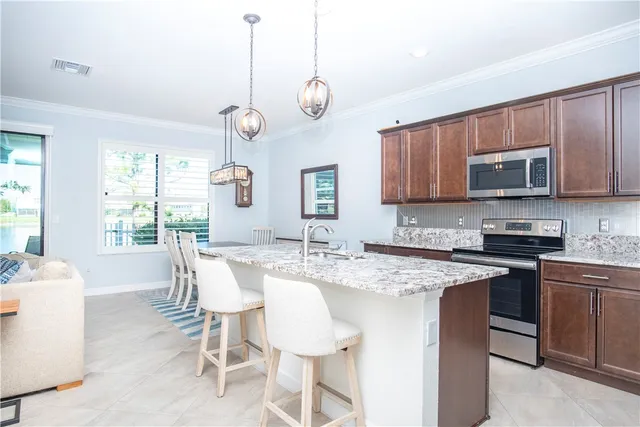 $289,500 | 9892 East Villa Circle, Vero Beach, FL 32966