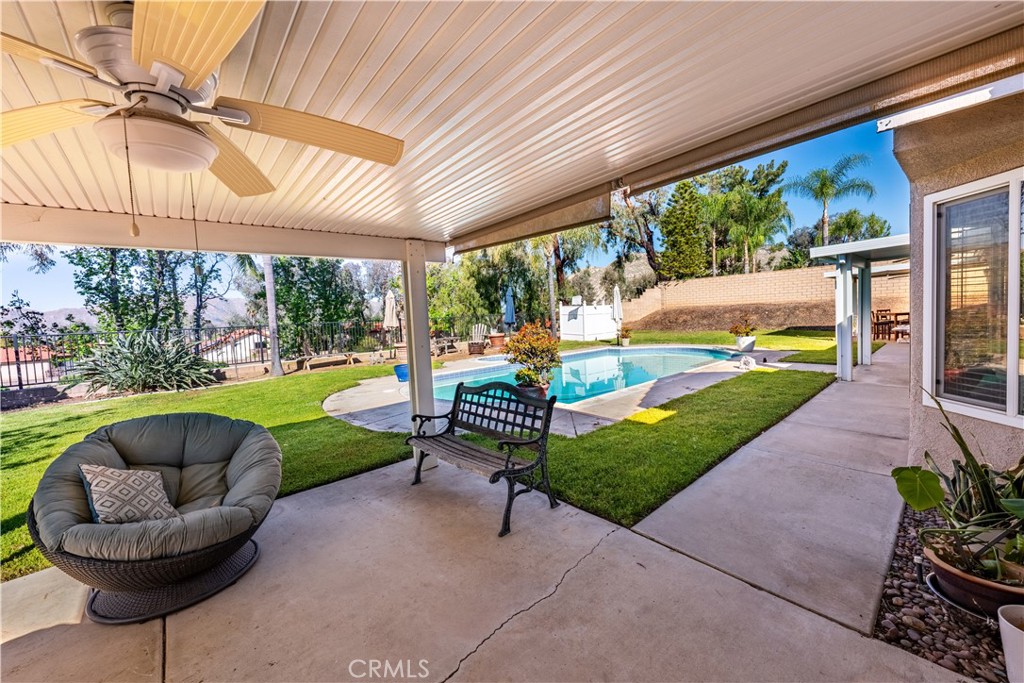 10451 Morning Ridge Drive Moreno Valley, CA 92557 - Photo 25 of 56 a garden view with a seating space