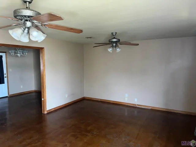 $950 | 429 Charlotte Drive, Patterson, LA 70392
