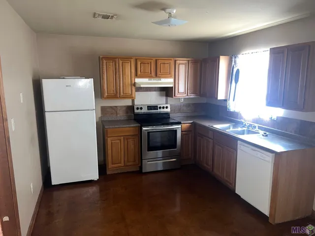 $950 | 429 Charlotte Drive, Patterson, LA 70392