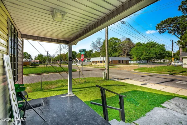 $900 | 800 North St Antoine Street, Lafayette, LA 70501