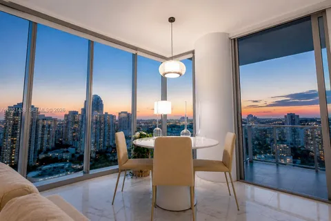 $990,000 | 700 Northeast 26th Terrace, Unit 2105, Miami, FL 33137