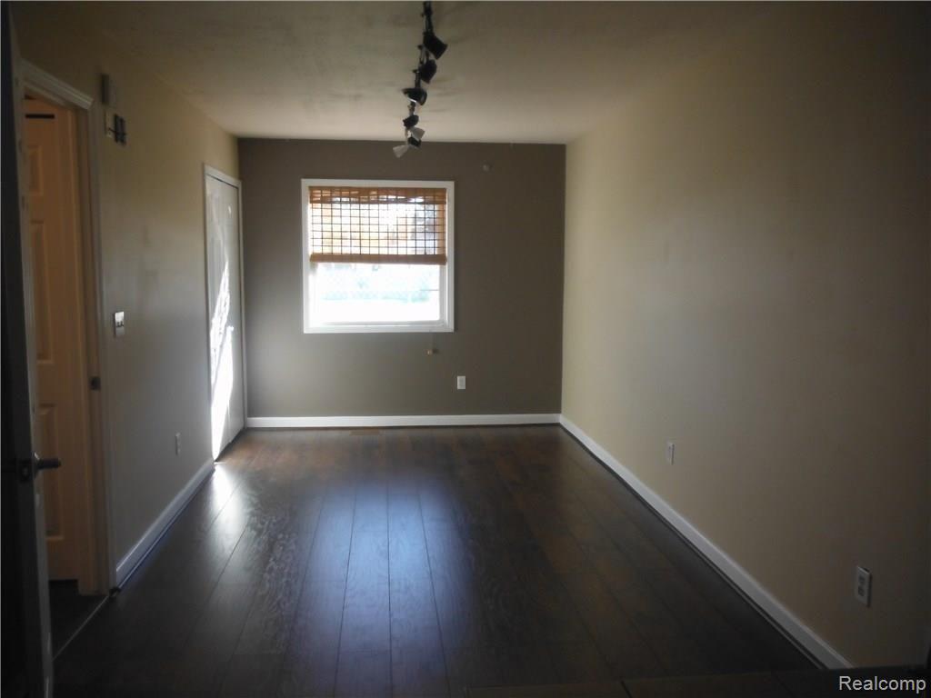 13900 Reeck Road Southgate, MI 48195 - Photo 24 of 38 023 - Copy (2) - Copy.JPG