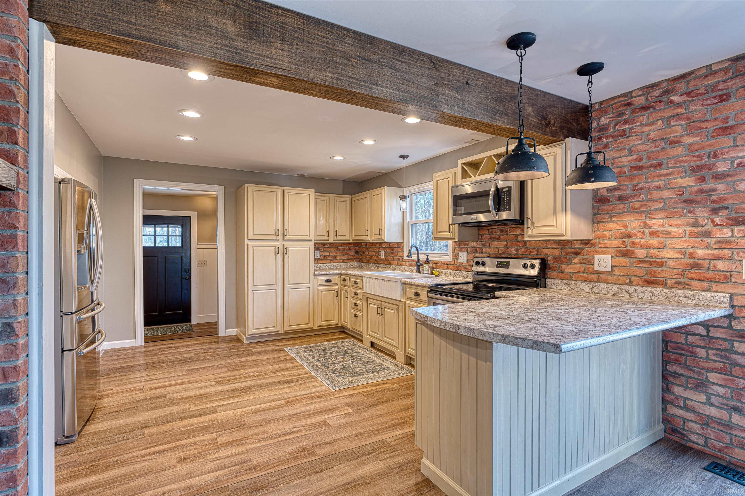 975 South 230 West Princeton, IN 47670 - Photo 9 of 36