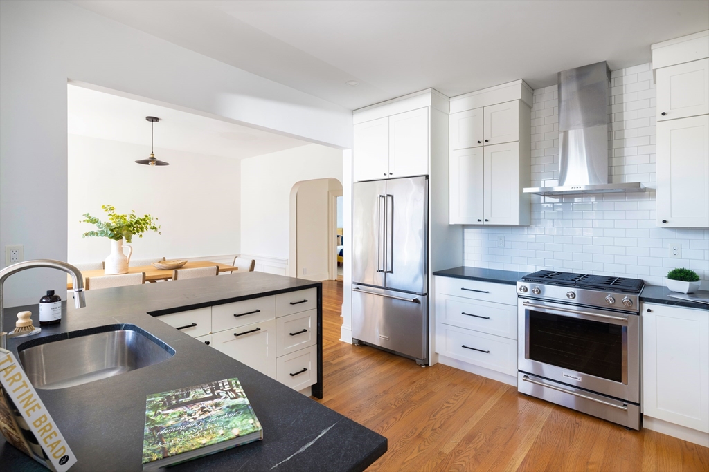 193 Pleasant Street, Unit 6 Brookline, MA 02446 - Photo 9 of 15