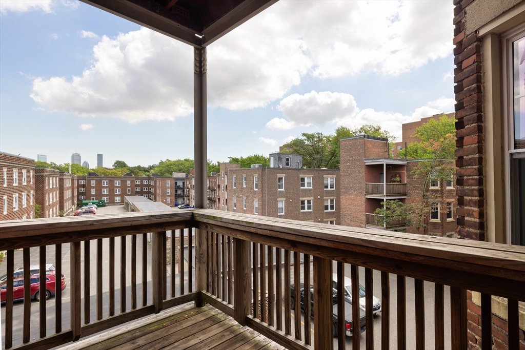 193 Pleasant Street, Unit 6 Brookline, MA 02446 - Photo 10 of 15