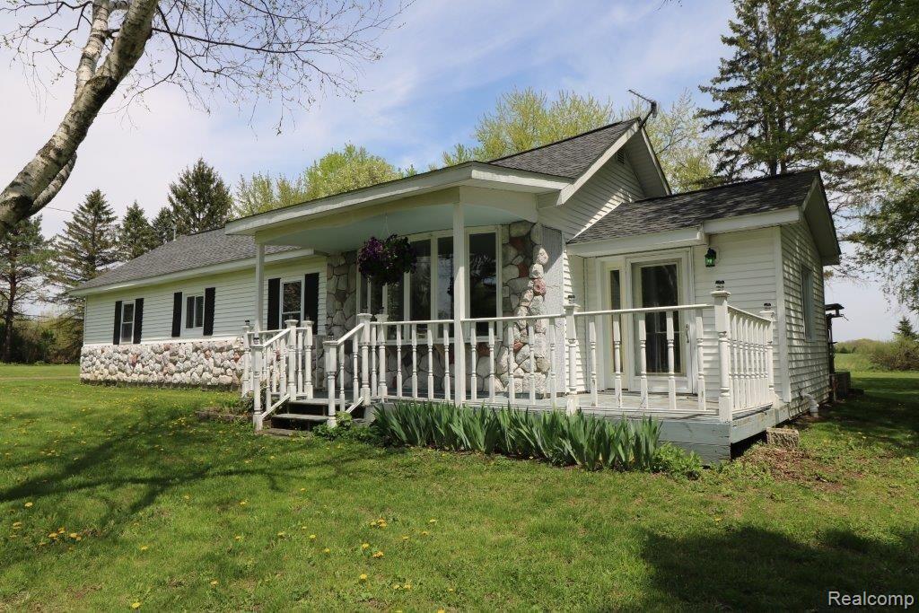 1638 Gray Road Lapeer, MI 48446 - Photo 38 of 41