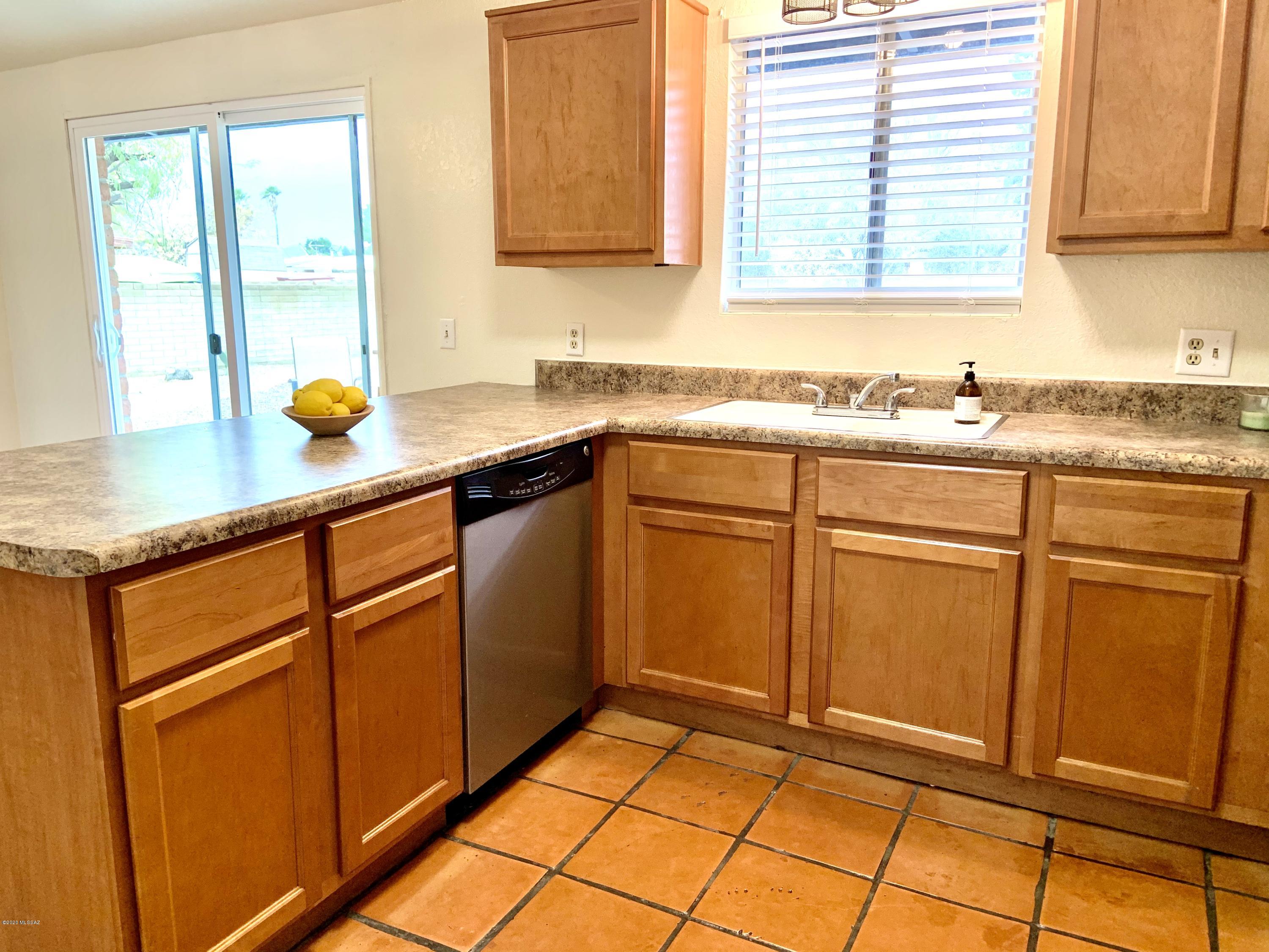 7500 North Rasmussen Avenue Tucson, AZ 85741 - Photo 10 of 36