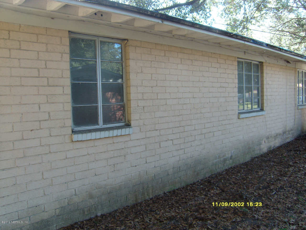 1947 Layton Road Jacksonville, FL 32211 - Photo 4 of 4 a bathroom with a window