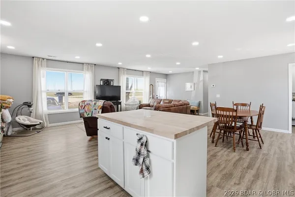 $279,900 | 1464 North Oak Street, Eldon, MO 65026