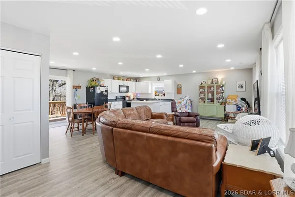 $279,900 | 1464 North Oak Street, Eldon, MO 65026