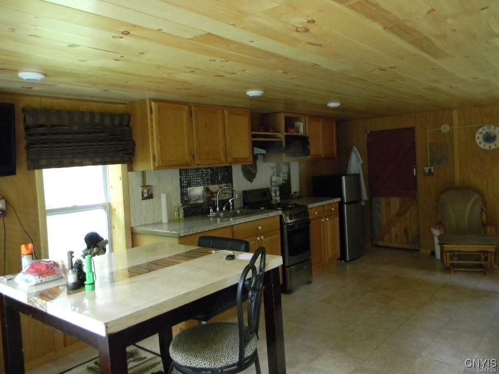 176 Garcia Road Amboy, NY 13493 - Photo 8 of 15