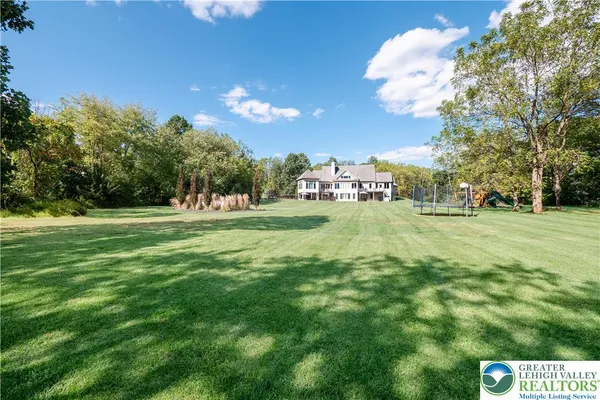 $1,165,000 | 6410 Sweetbriar Lane, Zionsville, PA 18092