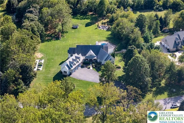 $1,165,000 | 6410 Sweetbriar Lane, Zionsville, PA 18092