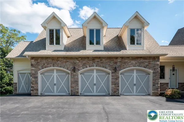 $1,165,000 | 6410 Sweetbriar Lane, Zionsville, PA 18092