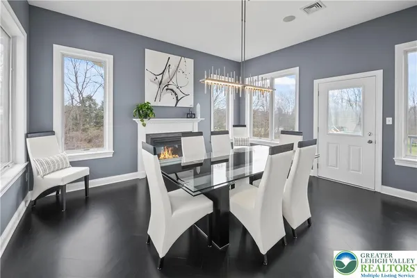 $1,165,000 | 6410 Sweetbriar Lane, Zionsville, PA 18092