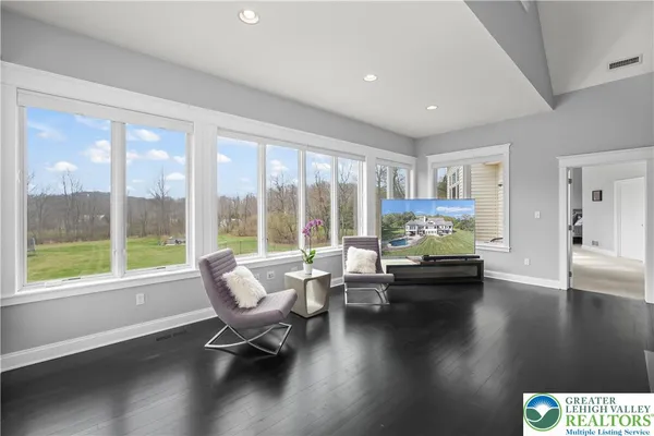 $1,165,000 | 6410 Sweetbriar Lane, Zionsville, PA 18092