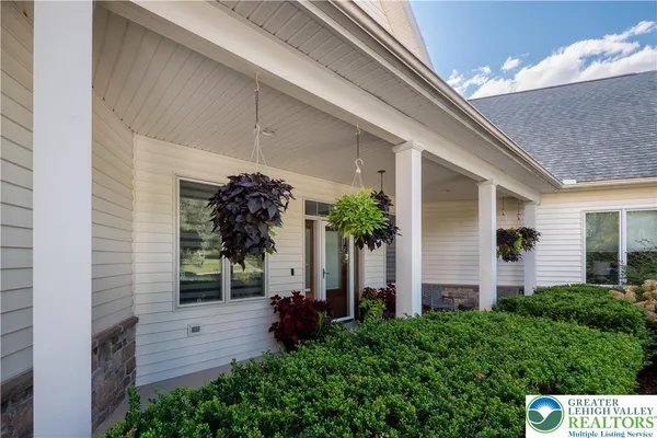 $1,165,000 | 6410 Sweetbriar Lane, Zionsville, PA 18092