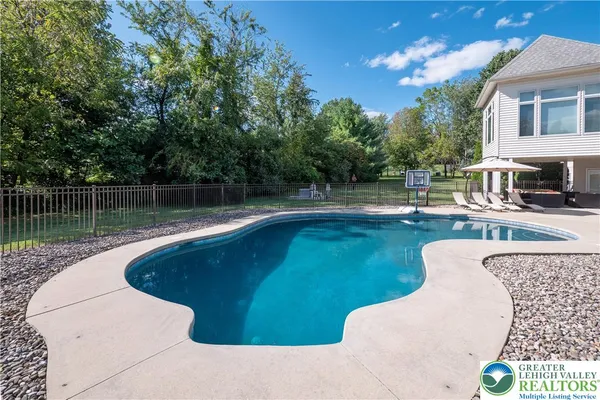 $1,165,000 | 6410 Sweetbriar Lane, Zionsville, PA 18092
