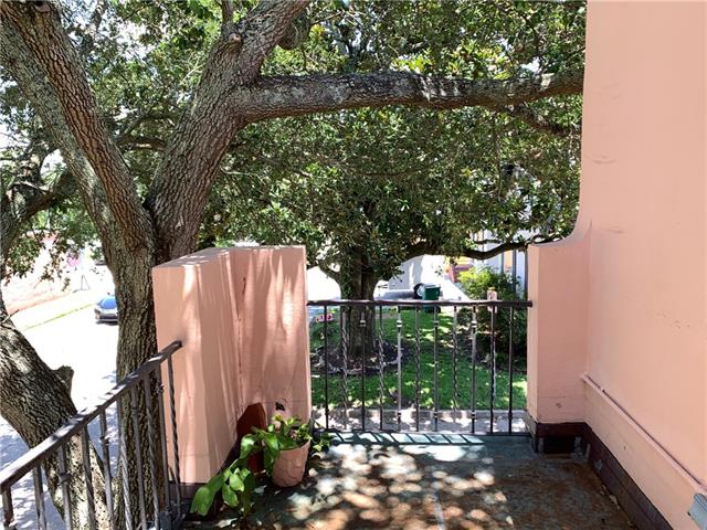 2 Azalea Court Metairie, LA 70005 - Photo 2 of 21