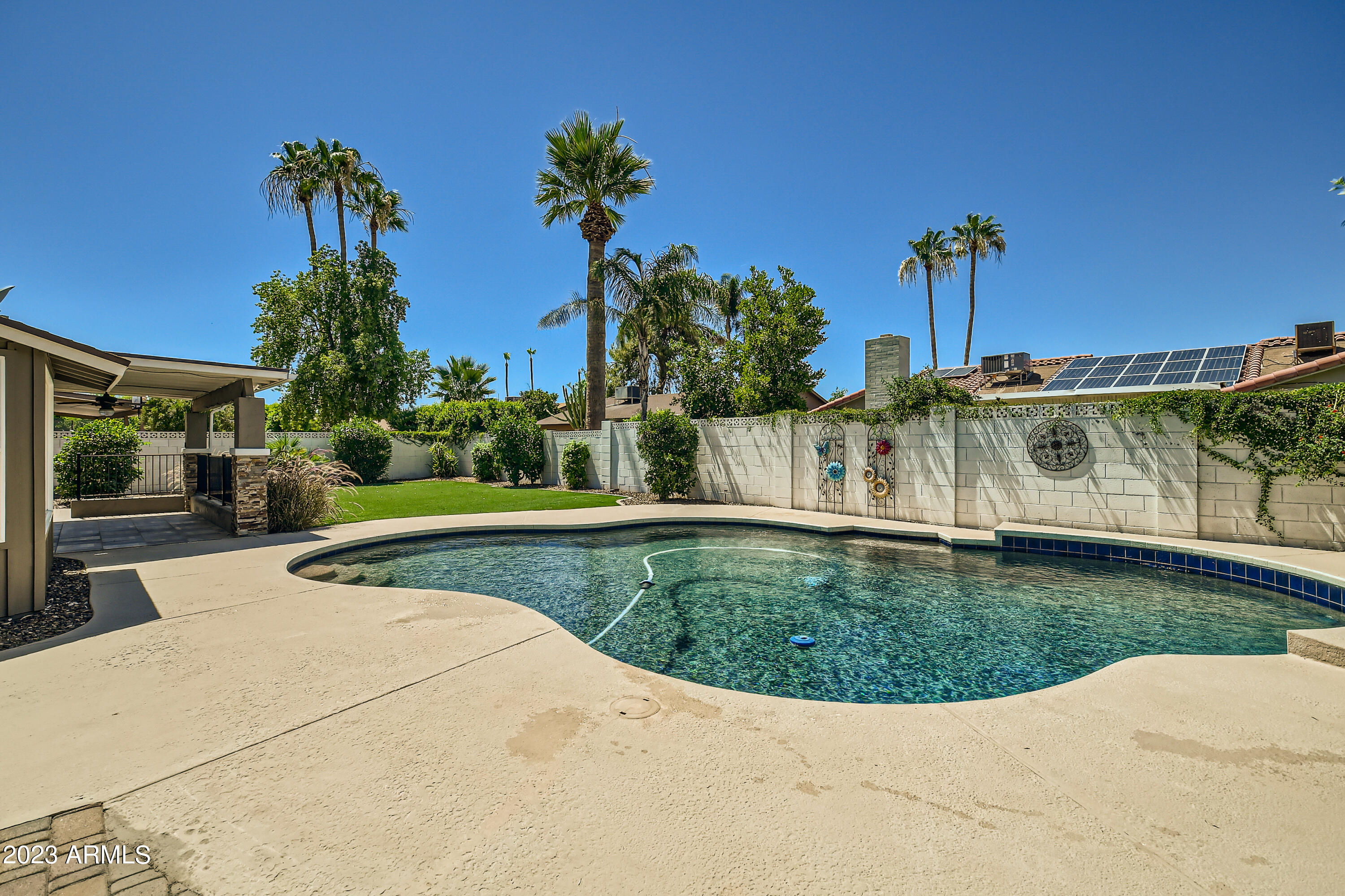2432 West Hearn Road Phoenix, AZ 85023 - Photo 23 of 27 26 Back Yard