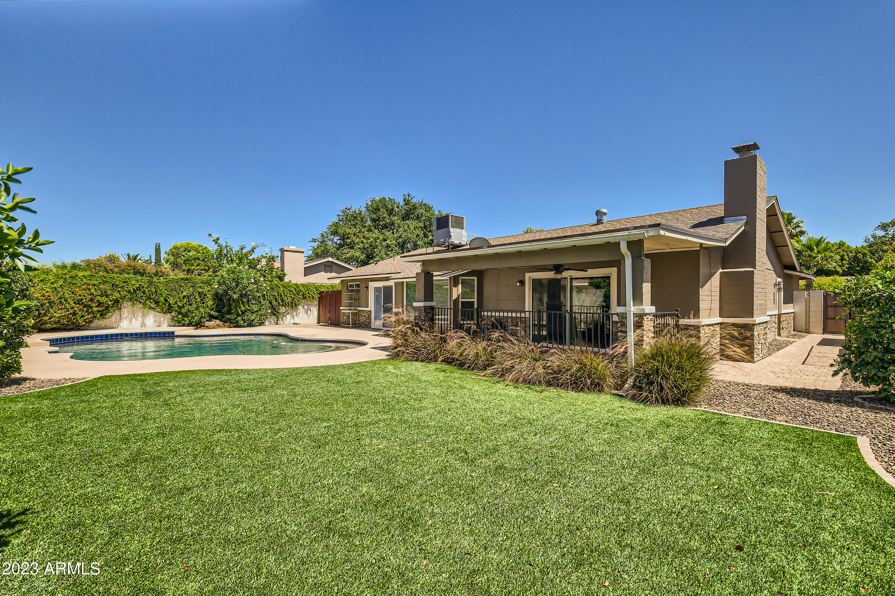2432 West Hearn Road Phoenix, AZ 85023 - Photo 26 of 27 29 Exterior Rear