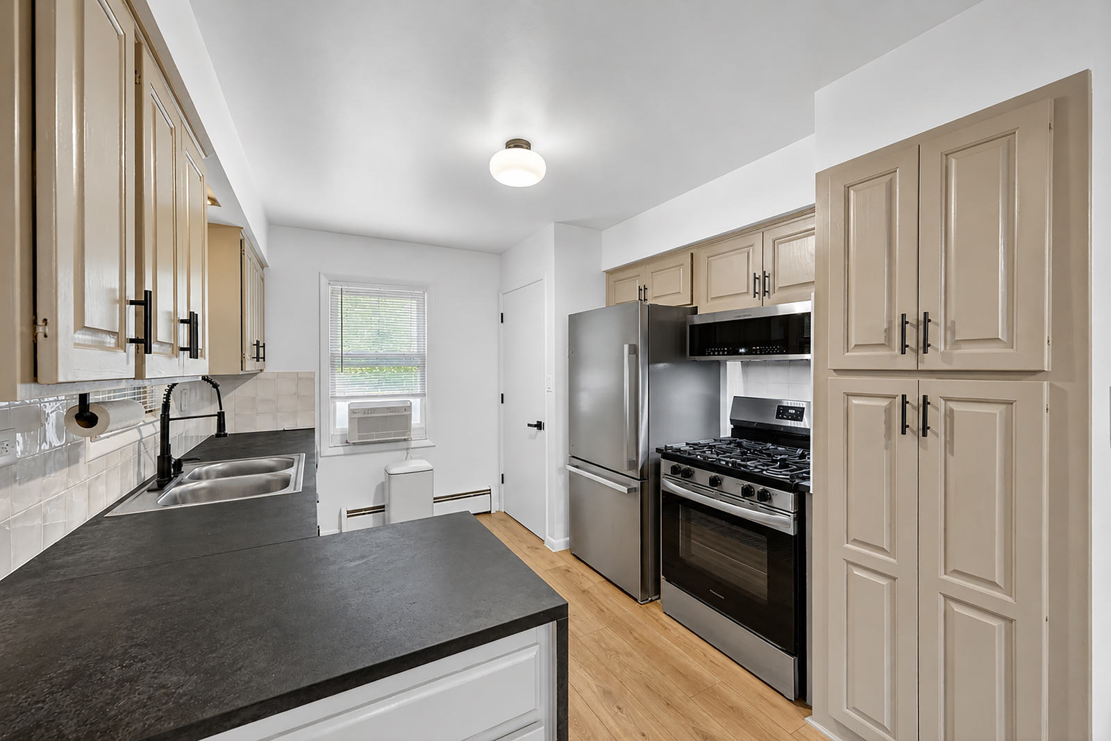 18202 Locust Street Lansing, IL 60438 - Photo 9 of 16