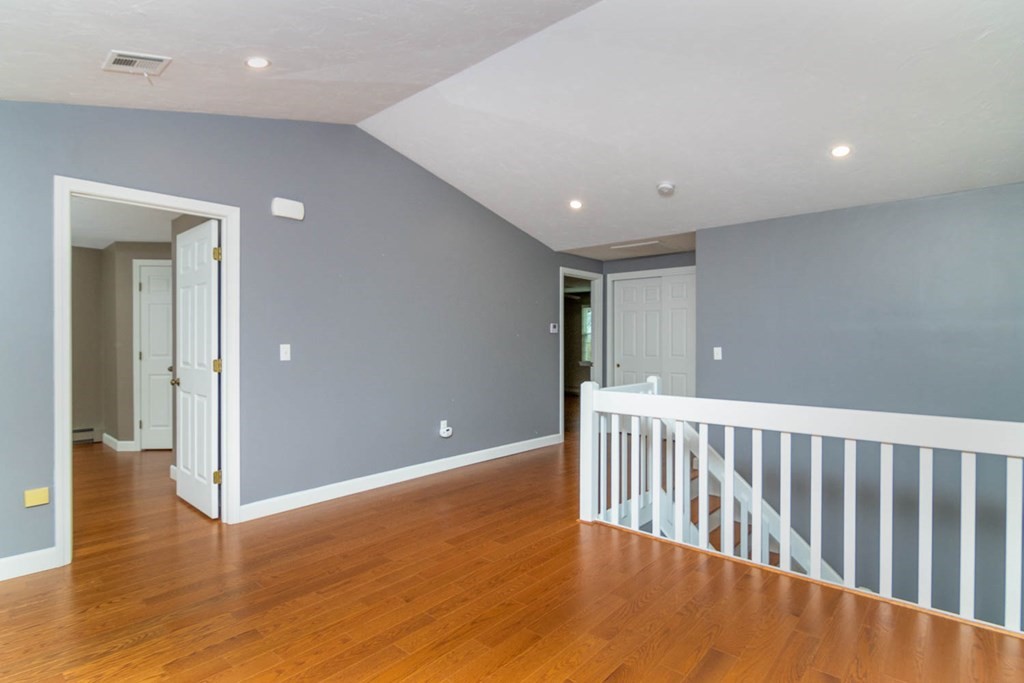 404 Ridgefield Circle, Unit A Clinton, MA 01510 - Photo 11 of 31 Gallery Image 11