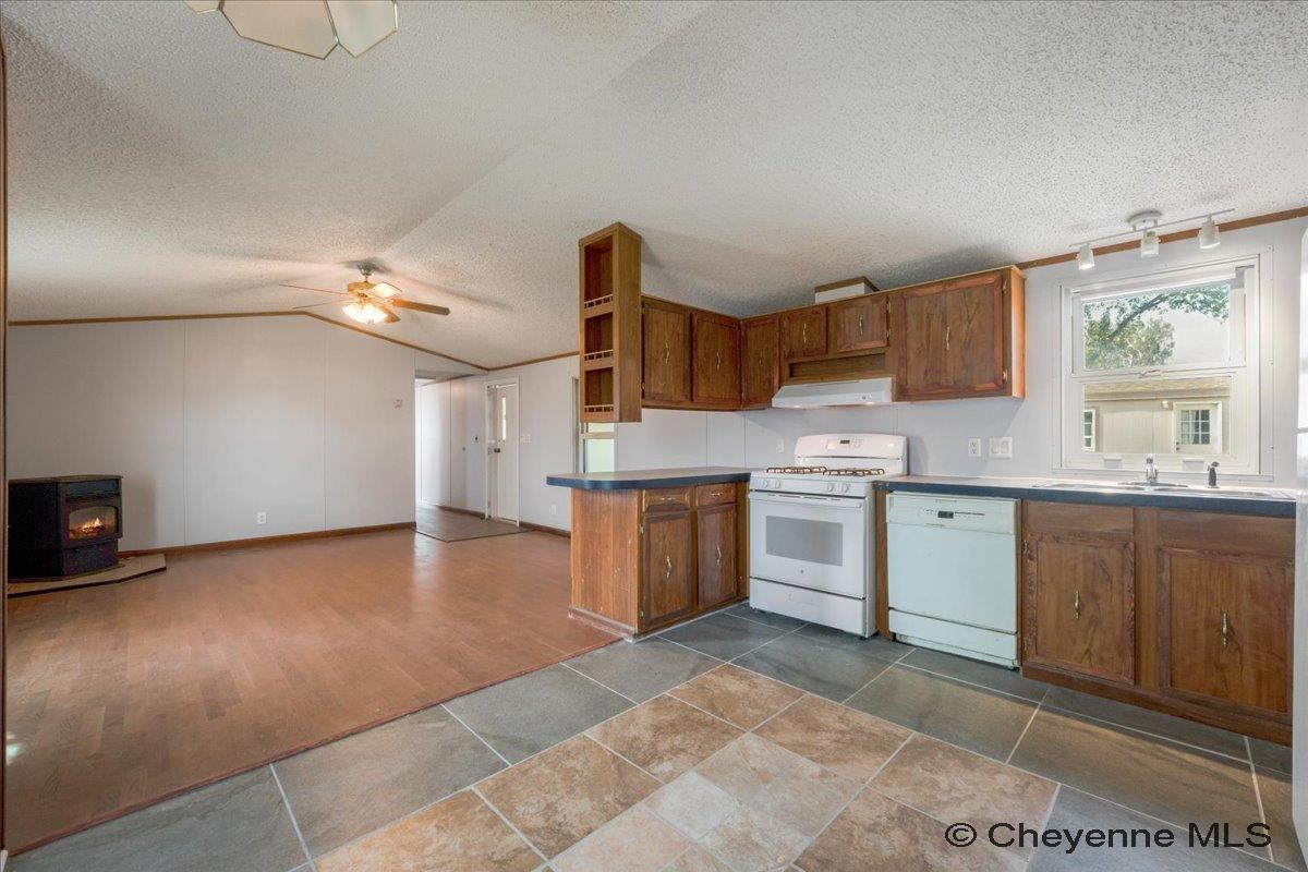 609 East Prosser Road, Unit 28 Cheyenne, WY 82007 - Photo 3 of 12 Gallery Image 3