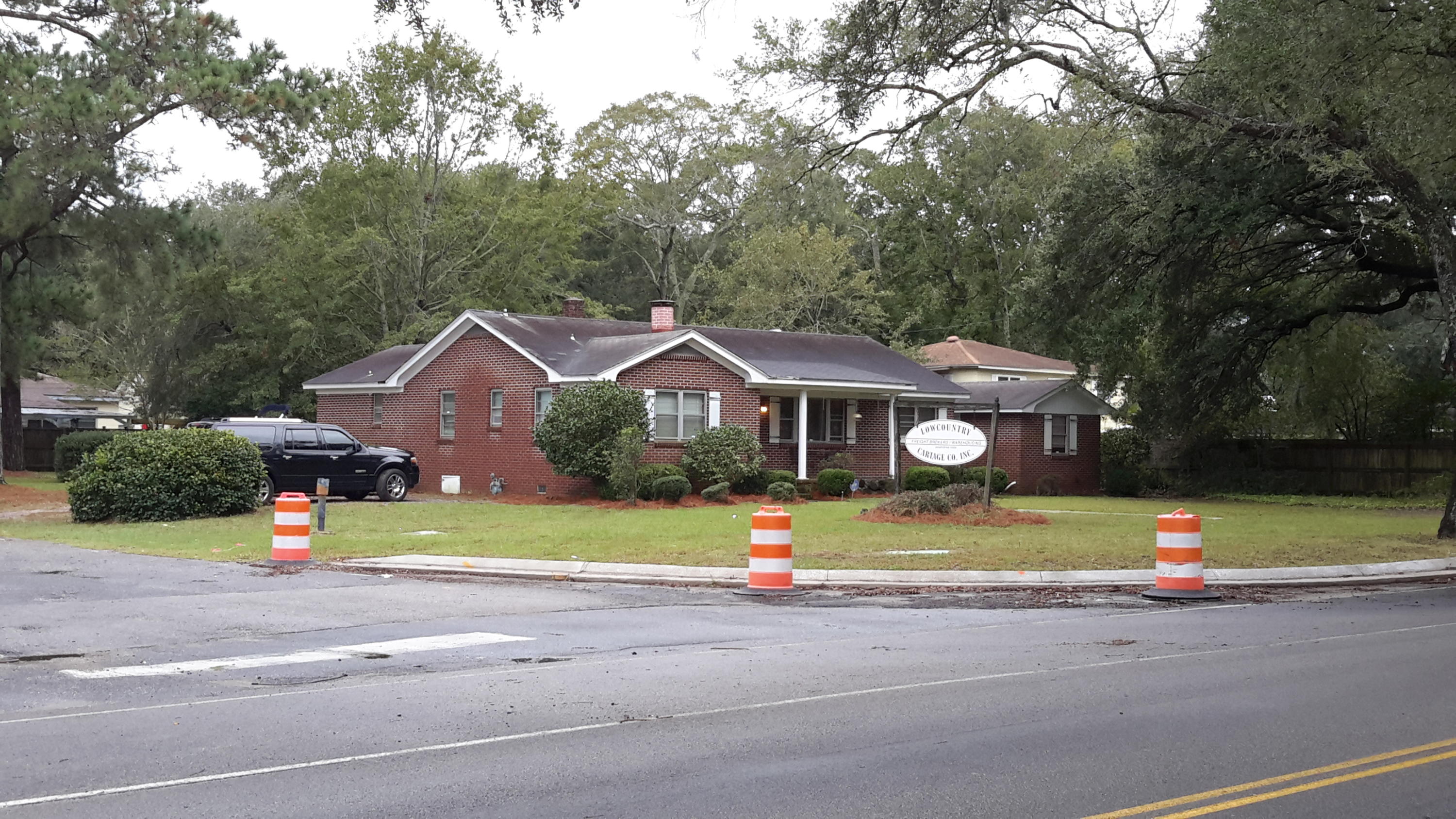 1623 Camp Road Charleston, SC 29412 - Photo 4 of 13 20171023_144647